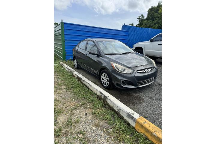 Hyundai Accent 2013 ready para traspaso