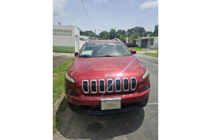 Jeep Cherokee 2014 Latitude color vino