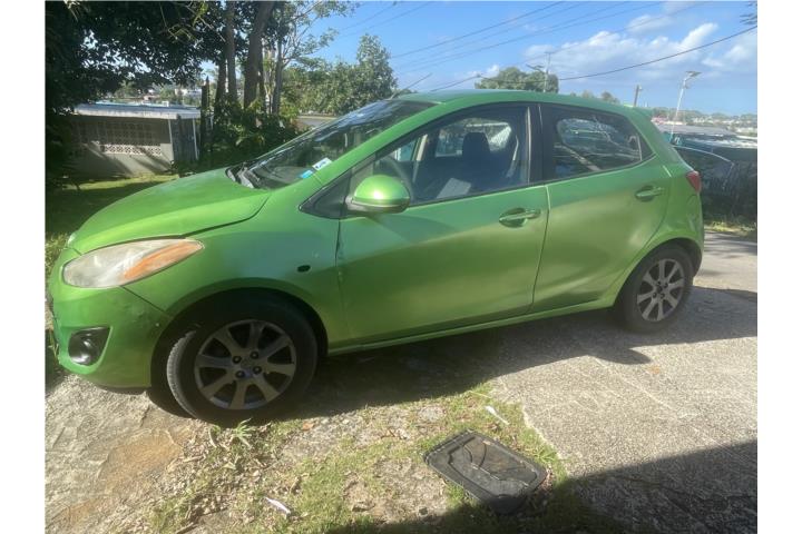 Mazda 2 2011