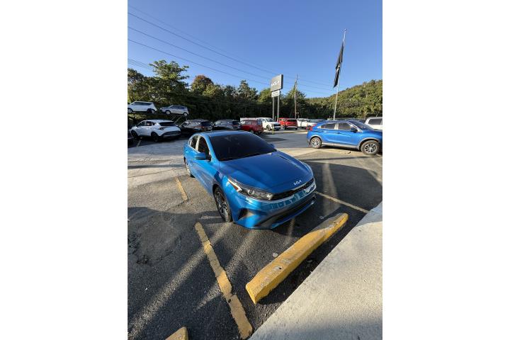 Kia Forte 2022 (33,000 millas)