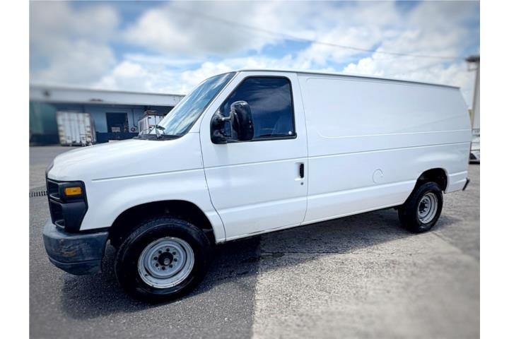 Ford Econoline 250 2012