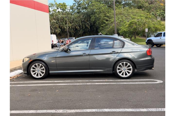 BMW 328i 2011, 87000 millas en muy buenas condiciones