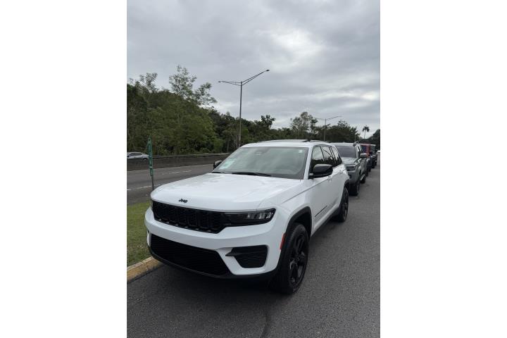 2023 Jeep Grand Cherokee Altitude