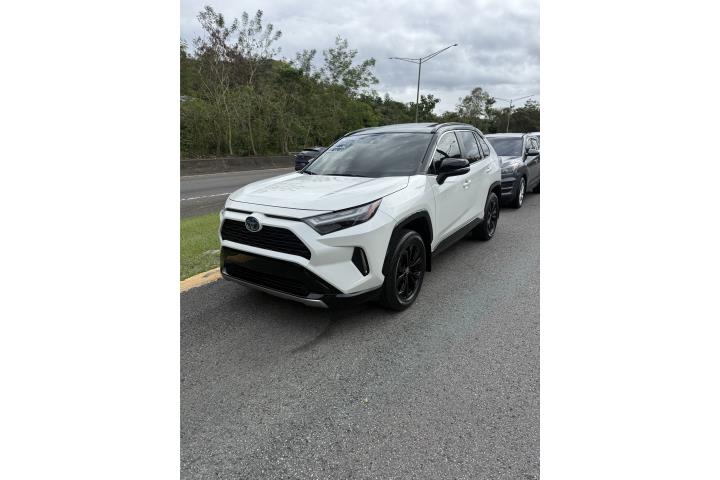 TOYOTA RAV4 HSE HYBRID