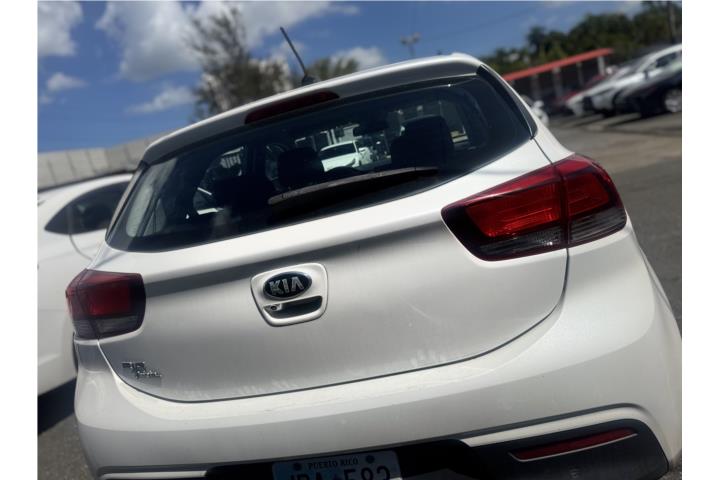 KIA RIO QUINTO 2018 - FINANCIABLE