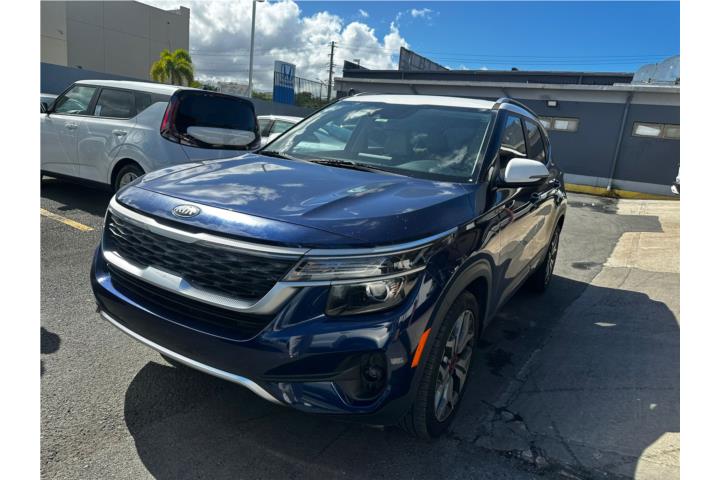 KIA SELTOS 2021 CON SOLO 14100 MILLAS
