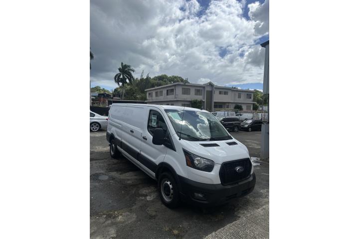 Ford Transit 250 2021