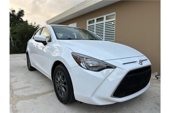 Toyota Yaris LE 2019 automático