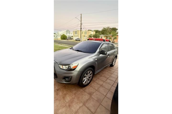 Mitsubishi Outlander Sport ES 2013