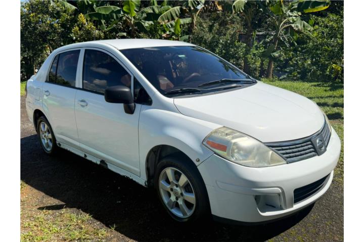 NISSAN VERSA 2O1O