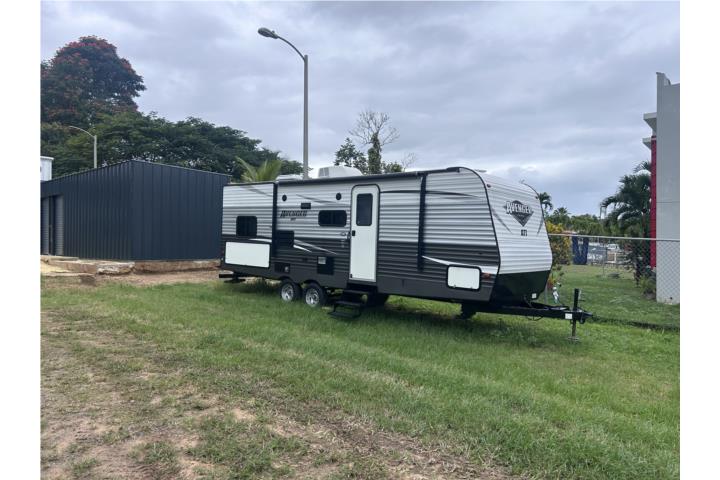 Avenger 28 pies Con Literas