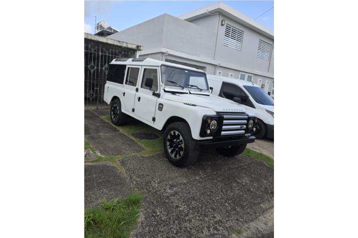 Land Rover Santana Defender 1991