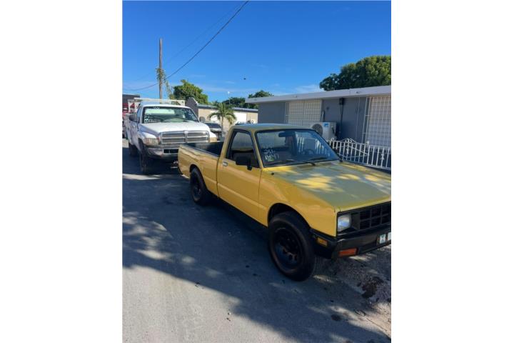 Isuzu Pickup 1983 Standar