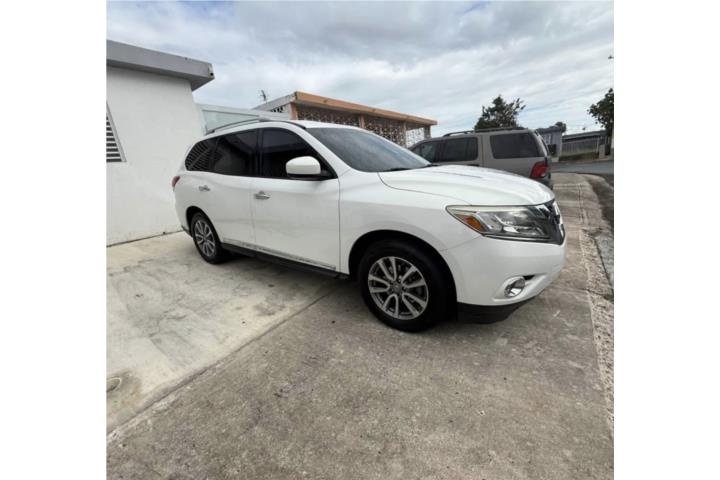 Nissan Pathfinder SL 2014