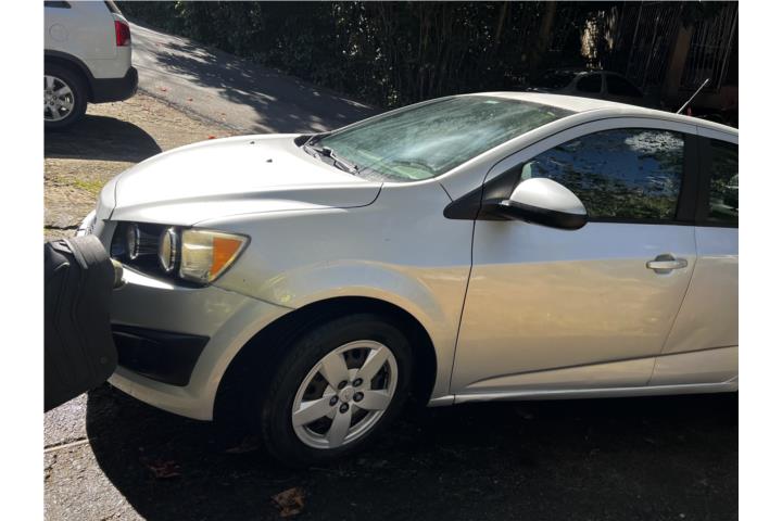 Chevrolet Sonic pocas millas AUTOM