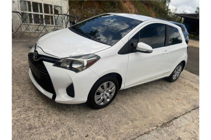 Toyota Yaris 2017 Standard Full Label