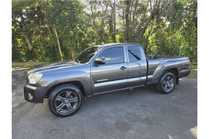 Toyota tacoma 4cil cabina y media