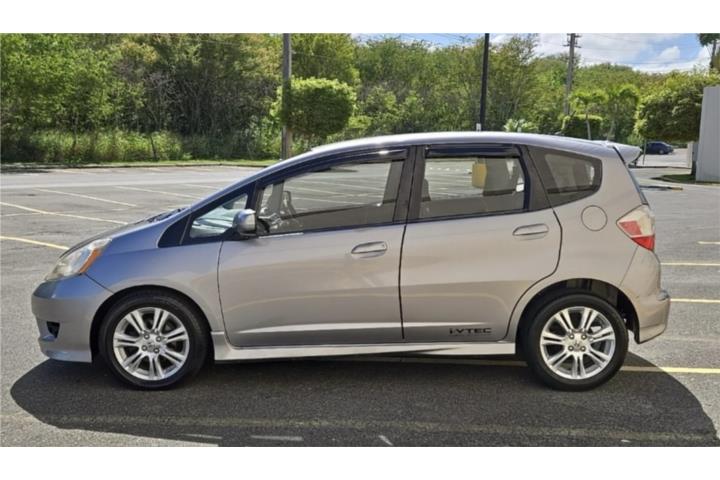 Honda Fit 2010.