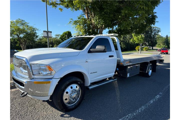 RAM 5500 2016 PLATAFORMA 19 PIES ALUMINIO