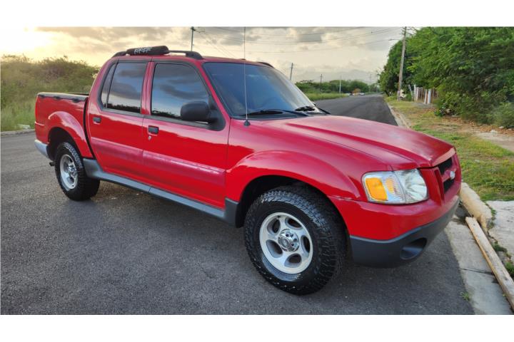 Explorer Sport Track 2005