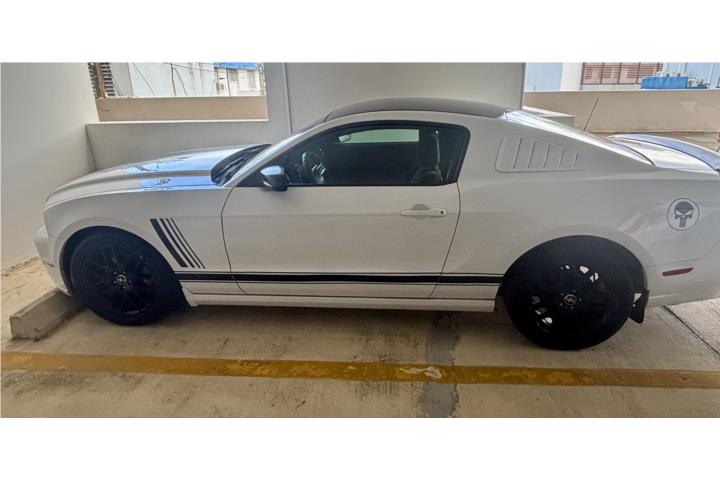 Ford Mustang V6 2014