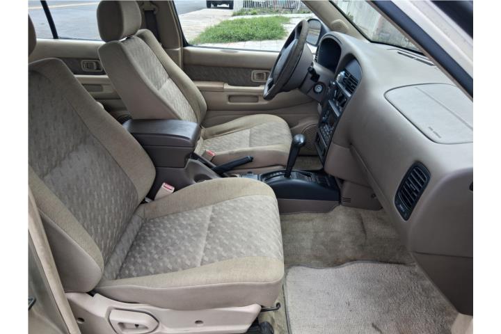 1999 Nissan Pathfinder