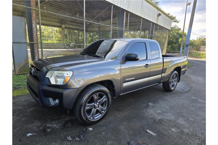 Toyota tacoma 4cil cabina y media