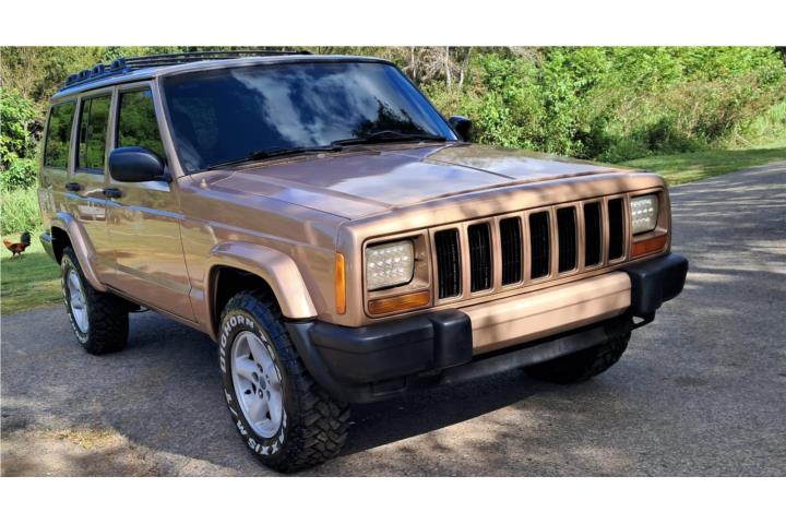 Cherokee 2000 4x2 a mi nombre no marbete 0 mu