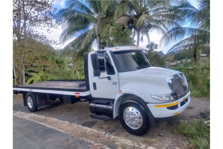 Grua flatbed international