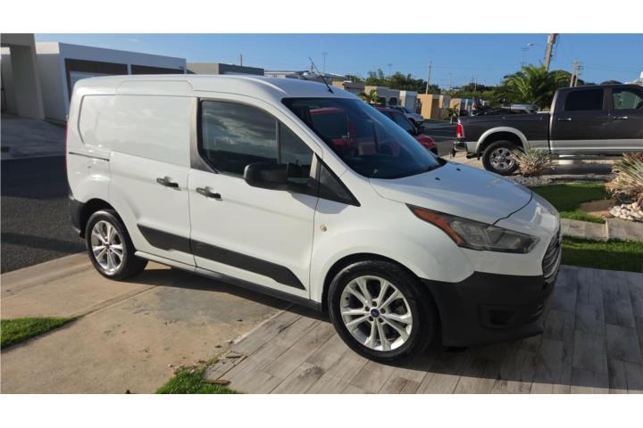 FORD TRANSIT AUTOMATICA 2021 TENGO FOTOS