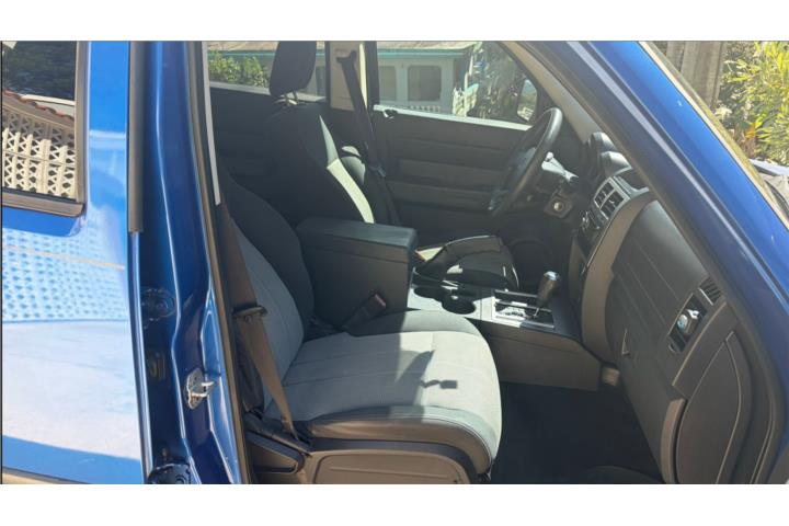 Dodge Nitro 2007 4X4