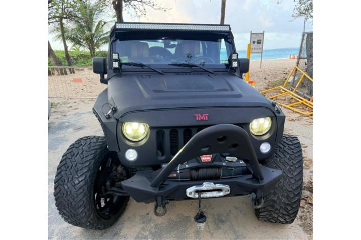 Jeep Wrangler Unlimited -Custom-16K millas