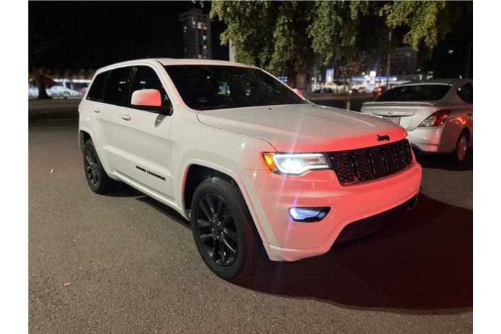 2020 Jeep Grand Cherokee Altitude
