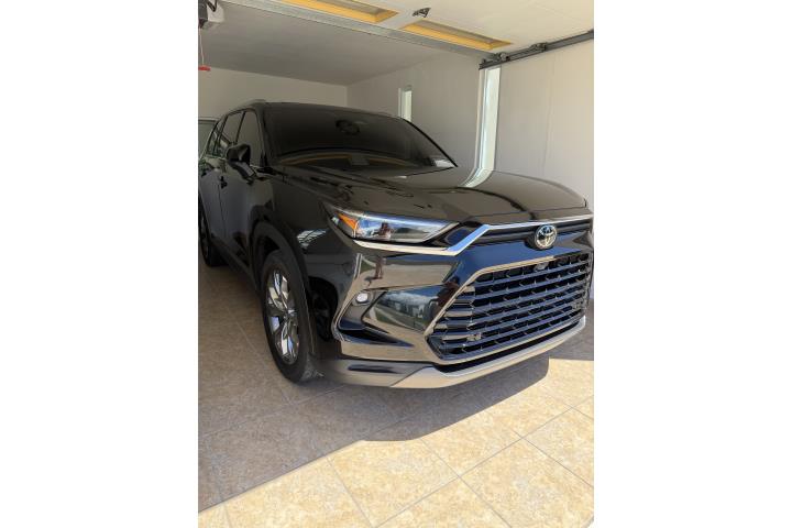 Toyota Grand Highlader Limited 2024 (cuenta)