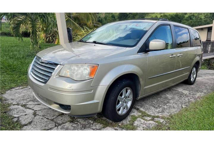 Chrysler Town & Country 2010