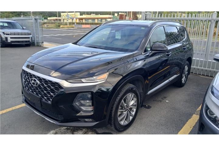 Hyindai Santa Fe SEL All Wheel Drive con gara