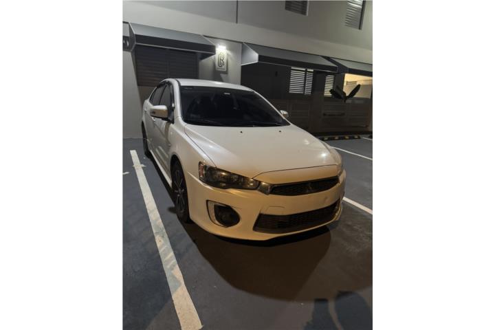 Lancer 2017 std color blanco 112,000 millas