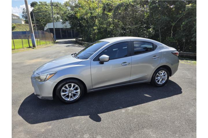 Toyota yaris ful laibol ORIGINAL