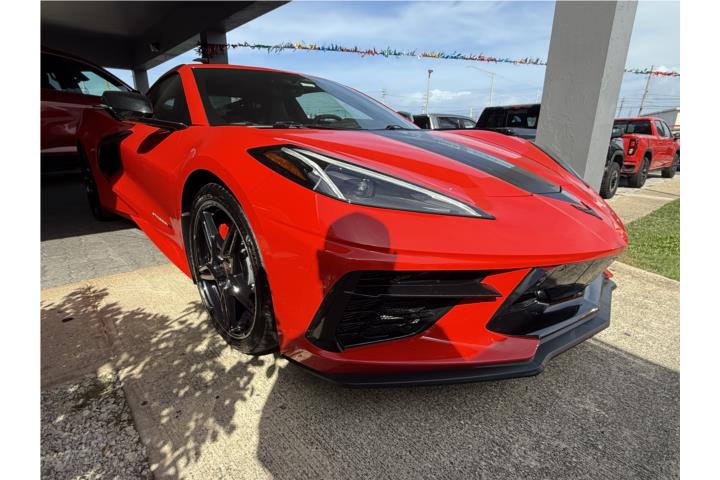 Chevy Corvette C8 2LT 2024, ahorra mile$