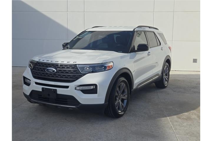 22' FORD EXPLORER XLT