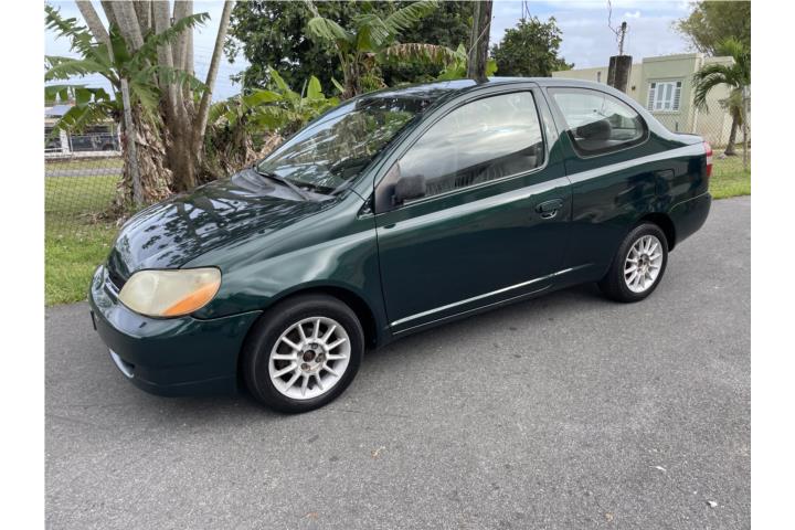 Se vende Toyota echo 2000