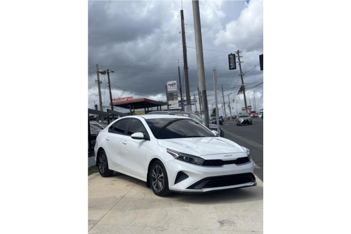 Kia Forte 2022 con 26,000 millas