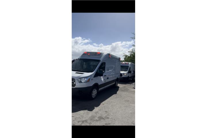 Se venden 2 Ambulancia Transit 2015 Gasolina