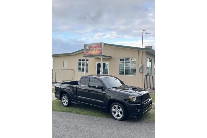 Toyota Tacoma x runner 2006