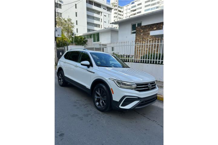 VW Tiguan SEL 2021 – 22500 Millas – Impecable