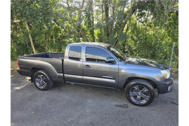 Toyota tacoma 4cil cabina y media