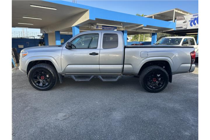 TOYOTA TACOMA 2023 2.7 LITROS