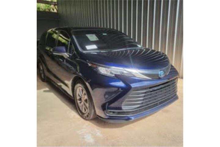 TOYOTA SIENNA LE HYBRID 2021
