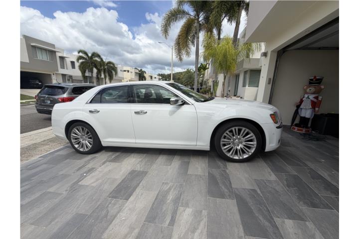 2011 CHRYSLER 300c HEMI 5.7L