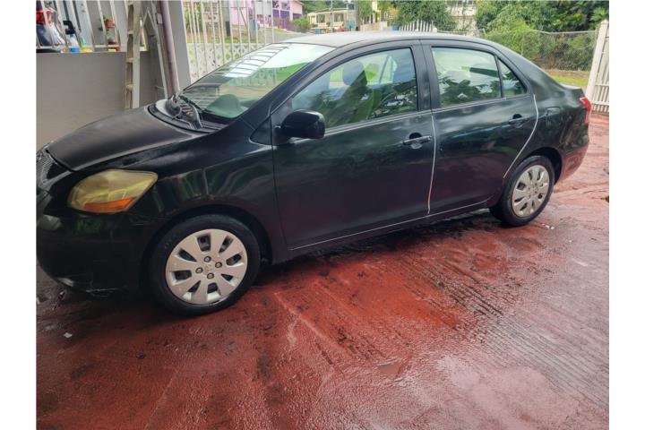 Toyota Yaris-2007. 17400 millas